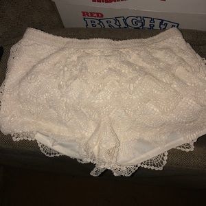 Rewind flowy lace shorts